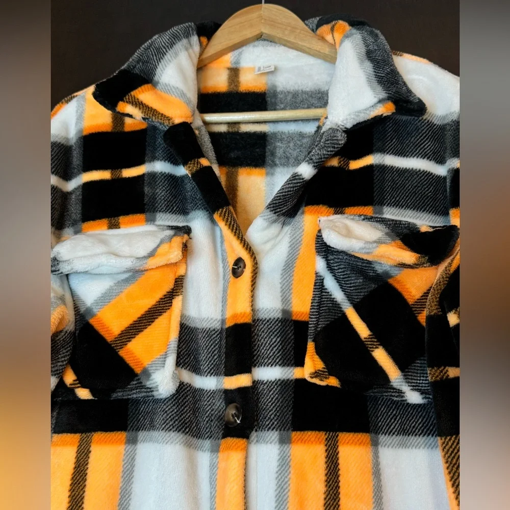 NWOT LOUIS LILIYA Plaid Print Fuzzy Jacket